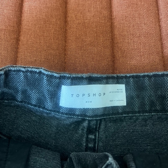 Topshop petite Mom shorts. - Picture 3 of 3
